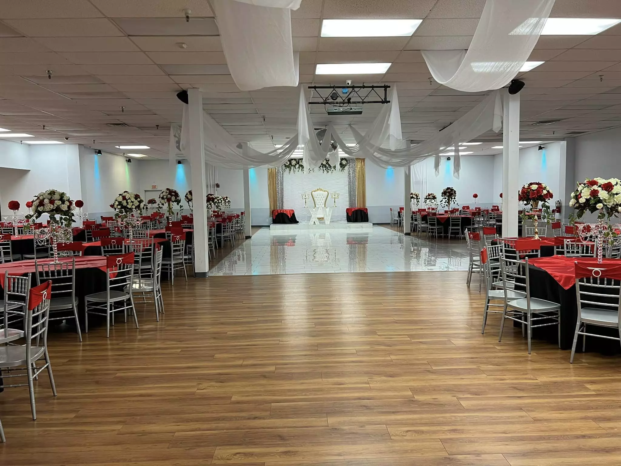 4 Angeles Event Center